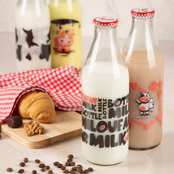 تصویری از دو بطری میلکو